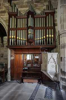 Organ and pulpit